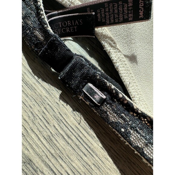 Victoria’s Secret Lined Demi 34C Black Lace Padded Wire Bra - Picture 2 of 4